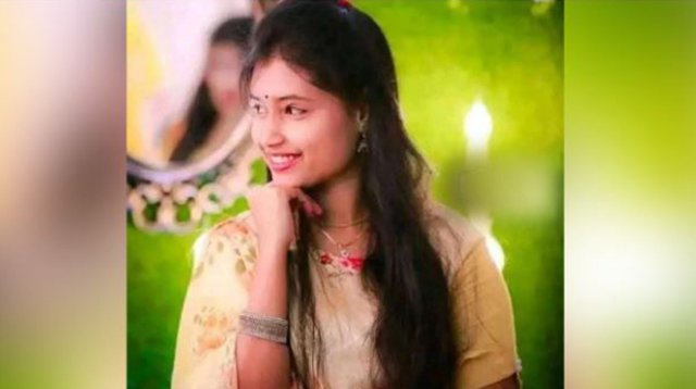 রেস্তোরাঁয় খেতে গিয়ে ছাত্রদল নেতার হাতে হেনস্তার শিকার কলেজছাত্রীর ‘আত্মহত্যা’