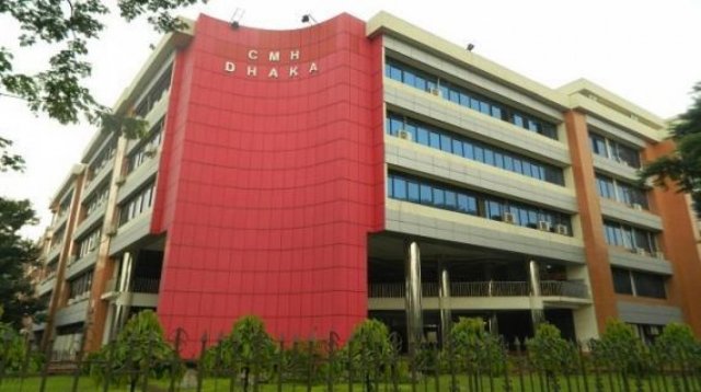 মাগুরার শিশুটি চোখের পাতা নেড়েছে